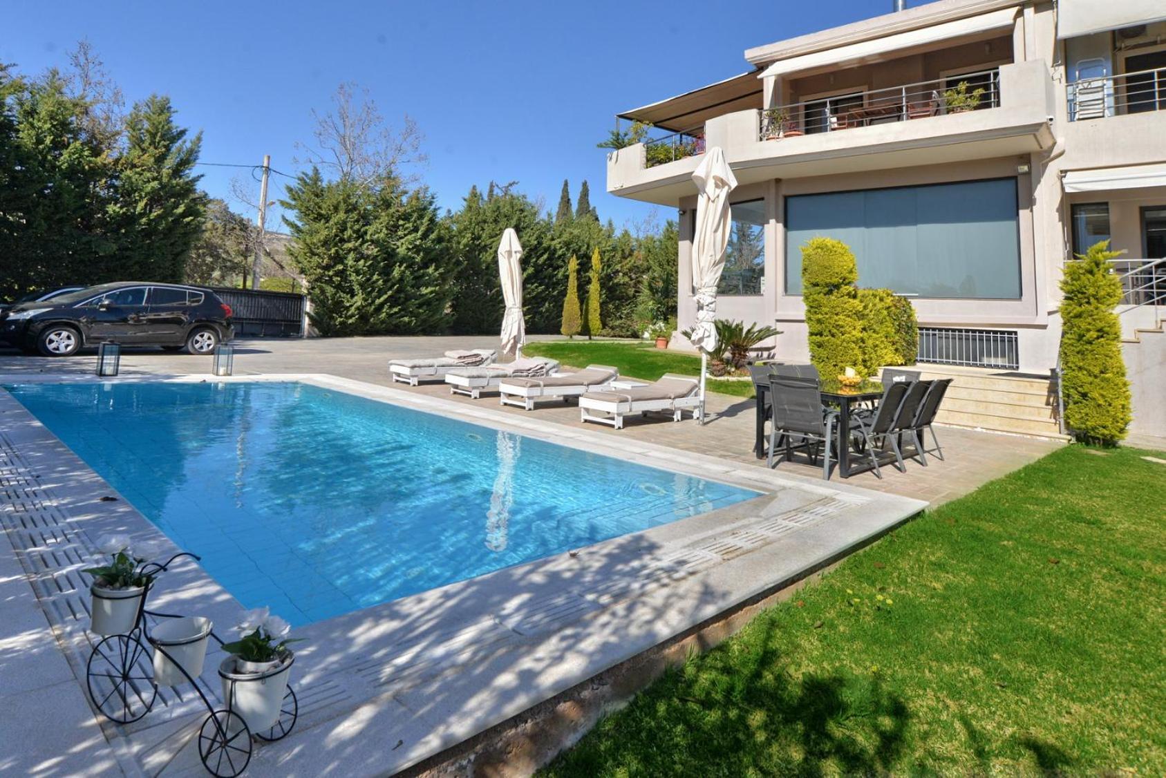 Villa Constangie Marathon  Luaran gambar